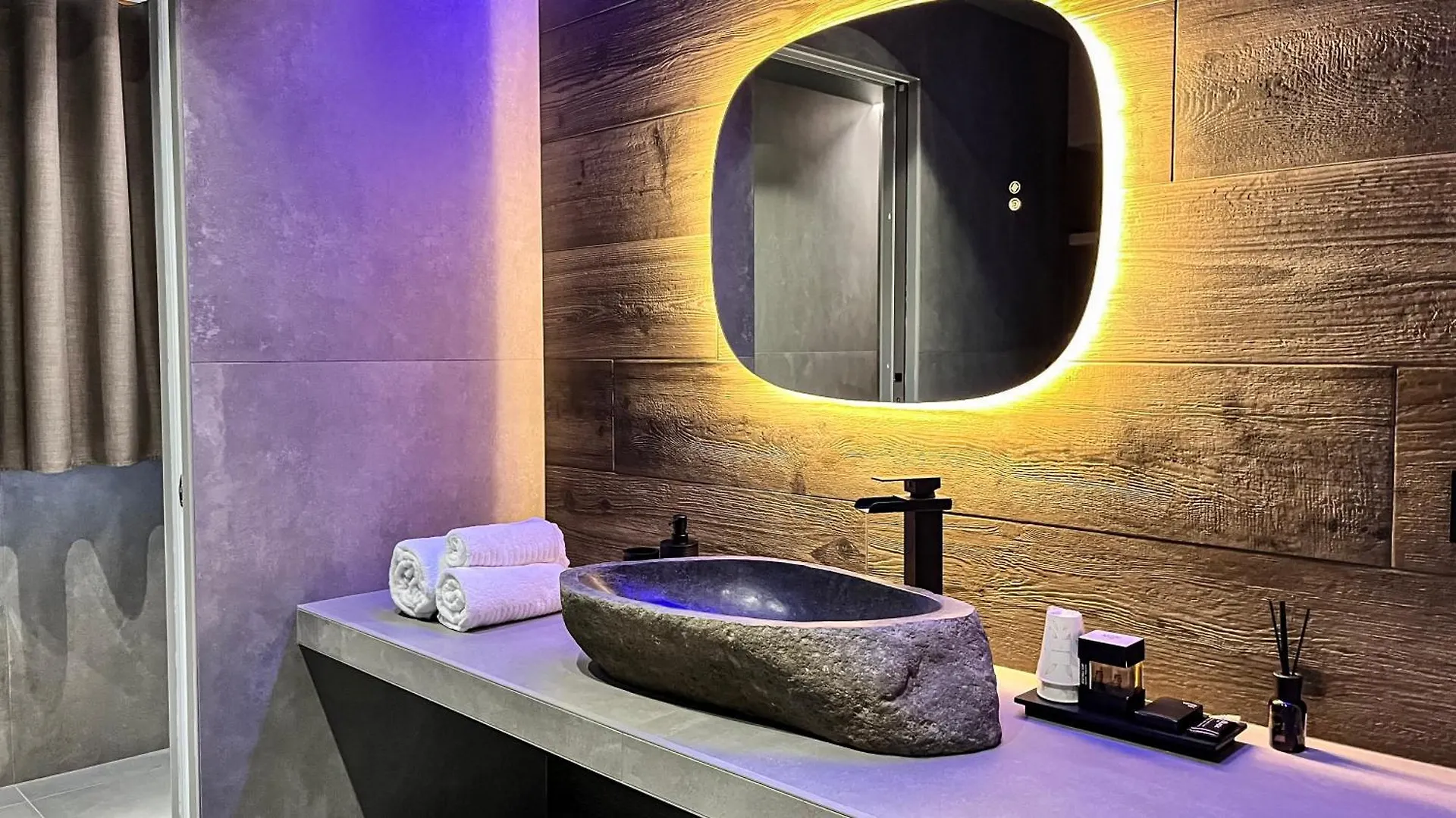 Maison d'hôtes Agarthi Suites - Valtellina Piateda Italie